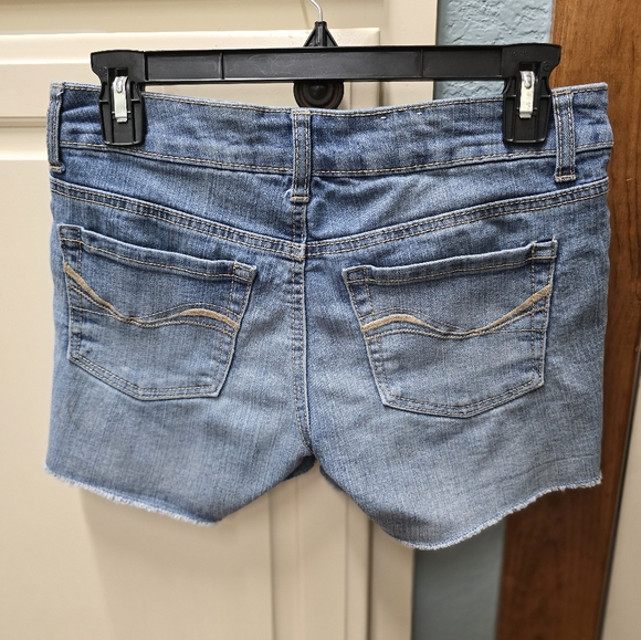 SO Shorty Juniors size 3 Shorts Denim - Picture 1 of 4